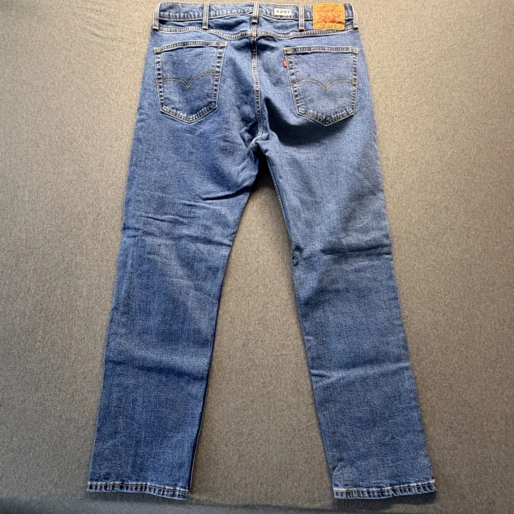 Levi 505 Regular Fit Straight Leg Jeans Medium Wash Blue Mens 40x32 00505-1454